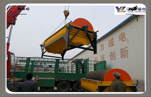 小型磁選機(jī)，選擇合適的小型磁選機(jī)助力您的工業(yè)生產(chǎn)_礦用選擇合適的小型磁選機(jī)助力您的工業(yè)生產(chǎn)_小型強(qiáng)磁滾筒磁選機(jī) 