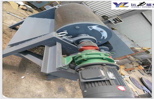 小型磁選機，小型磁選機廠家的優(yōu)質(zhì)服務(wù)是得到客戶認可的_礦用小型磁選機廠家的優(yōu)質(zhì)服務(wù)是得到客戶認可的_小型強磁滾筒磁選機