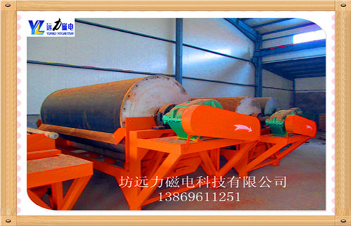 小型磁選機(jī)，小型磁選機(jī)廠家以智能技術(shù)點(diǎn)綴小型磁選機(jī)的發(fā)展_輥式小型磁選機(jī)廠家以智能技術(shù)點(diǎn)綴小型磁選機(jī)的發(fā)展_磁塊如何排列
